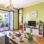 3 Bedroom Awesome In 아파트 풀라