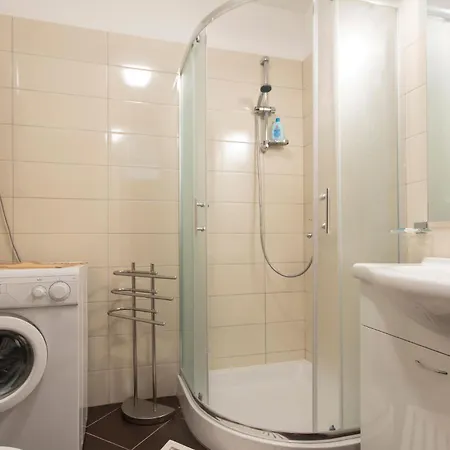 דירה 3 Bedroom Awesome In פולה