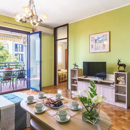 Gorgeous Apartment In Pula With House Sea View Apartment Pula