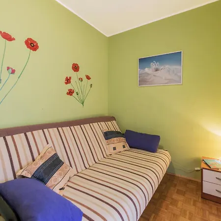 Gorgeous Apartment In Pula With House Sea View Apartment
