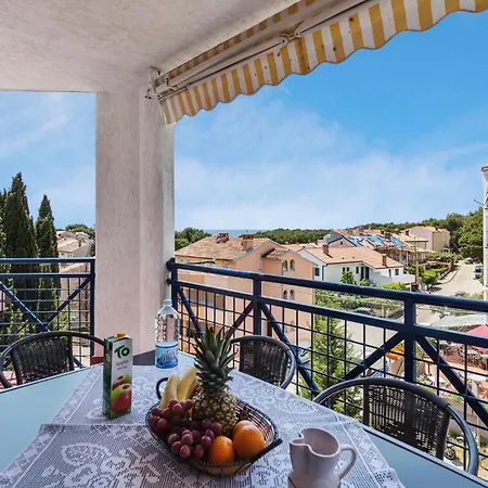 Apartment Gorgeous Apartment In Pula With House Sea View