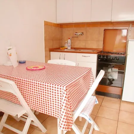 Apartment Gorgeous Apartment In Pula With House Sea View Pula